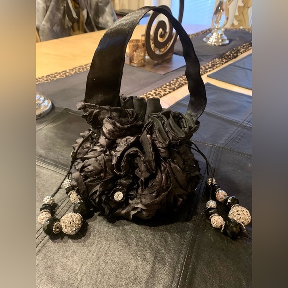 NWOT HANDMADE DARLING SATIN EVENING PURSE. PURCHASED IN A POSH BOUTIQUE. - Picture 2 of 5